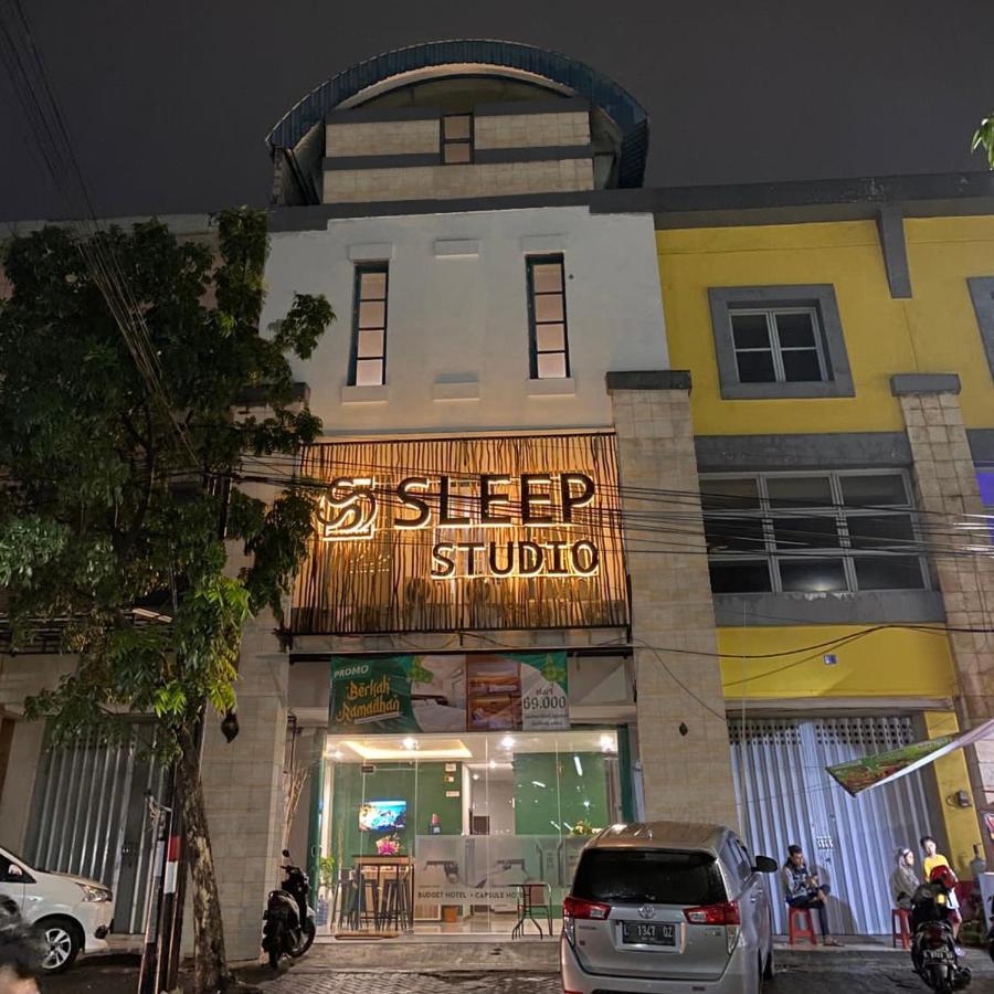 Sleep Studio Hotel City Center Surabaya Exteriör bild